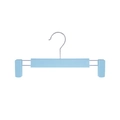 Percha para pantalones azul claro de plástico mate antideslizante con clips móviles - Estilo Esmerilado / Azul