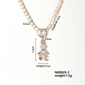 Vue détaillée du collier cœur doré avec dimensions de la chaîne et taille du pendentif - Style Cœur Figure Unique (N00929-3)