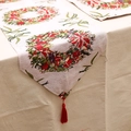 Camino de mesa navideño de lino con estampados de coronas y una borla roja decorativa - Modelo D-Base Blanca Corona de Navidad Borla Roja