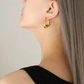 Minimalistische U-förmige Retro-Ohrringe in poliertem Gold-Finish für Damen - 1.9x2.7cm / Gold Klein