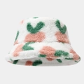 Cappello da pescatore invernale in pelliccia sintetica bianca con stampe di cuori colorati - M (56-58cm) / Bianco con motivo a carota