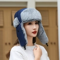 Colbacco antivento blu scuro con fodera in pile grigio e paraorecchie protettivi - L (58-60cm) / Blu navy