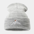Berretto grigio chiaro a costine con ricamo di montagne per il calore invernale outdoor - Grigio chiaro