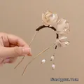Épingle à cheveux dorée en U avec fleurs blanches et glands de perles, 11 cm - Bourgeon de Magnolia Blanc (198) / 11cm
