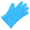 Blue silicone oven mitt with heart-shaped non-slip texture and hanging hole - Blue 130g (1pc)