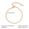 Detail of wavy gold stainless steel chain with specific length and weight measurements - Wavy Bracelet (YYB025048)