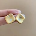 Boucles d'oreilles dorées élégantes avec texture brossée et feuille d'argent - 106# Tige en Argent - Boucles d'Oreilles Artistiques Géométriques Feuille d'Or Or Mat