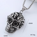 Collana con teschio punk retrò in acciaio al titanio con altezza 46mm e larghezza 32mm - Stile Teschio Inciso (4) / Pendente Singolo (Senza Catena) / Argento