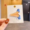 Blauw-oranje gradiënt acryl haarklem op een witte displaykaart vastgehouden - 16# Zegeningen