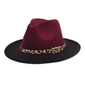 Dettaglio del cappello in lana bicolore bordeaux con fascia leopardata e fibbia d'oro - M (56-58cm) / Rosso Vino + Nero