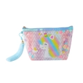 Detalle de neceser de unicornio rosa y azul con lentejuelas y tirador de peluche - Azul