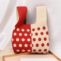 Polka dot knitted tote bag in red and beige contrast design with elegant silk background - Double-pin Polka Dot Red Rice