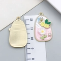 Detail of bee and flower alloy pendant with pearls and ruler showing 3.5cm size - Pink-Blue Gold-Sprinkled Pearl Bee Flower-23592