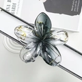 Elegante pinza per capelli a fiore 8cm grigio scuro traslucido con dettagli dorati - 8 cm / Nero Sfumato Filo d'Oro