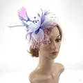 Fascinateur de mariée avec plumes violettes, fleurs en résille et pois roses - Multicolore (Violet/Blanc/Rose)