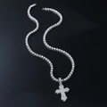 Hip hop zilveren tennisketting met iced out kruishanger op donker reflecterend vlak - Kruis Hanger Enkele Rij Diamant Tennis Ketting / 0.4*50CM / Zilver