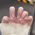 Close-up of long coffin fake nails with pink cat-eye gradient and butterfly pearl accents - Flowing Light and Shadow Style (BY2010) / Press-on Nails (30 Pieces)