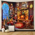 Detail eines Weihnachtswandteppichs mit Kamin, geschmücktem Baum und gemütlichem Schaukelstuhl - Weihnachtsmann Innenraum-Szene (GT230361)