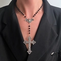 Gothische kruis vleermuis hanger ketting met zwarte kralen en zilveren afwerking - Antiek Zilver (A-65)