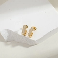 Boucles d'oreilles rectangulaires en or 18K avec micro-pavage de zircons blancs fins - Zircone Carrée