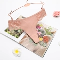 Lace low-rise cotton thong for women in peach pink featuring ribbed fabric detail - Bean Red