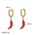 Détails des créoles dorées avec piment rouge et vert, incluant les dimensions - Style Boucles d'Oreilles Piment Rouge Doré (TE60535-RD)