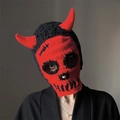 Cagoule crochetée avec cornes de diable en rouge et noir et motif de crâne squelette - 57-59cm / Style Squelette à Cornes de Boeuf Rouge et Noir