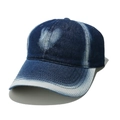 Dettaglio cappello in denim con effetto lavaggio a cuore e tesa con finitura usata - M (56-58cm) / Blu Notte