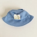 Blaue Cord-Mütze für 17cm Plüschpuppen mit niedlichem Hasen-Aufnäher-Detail - Passend für 17cm Puppe / Blaue offene Kappe / Blau