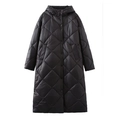 Schwarzer Damen Steppmantel mit Kapuze in langer Passform und mit Druckknopfleiste - XS / Schwarz
