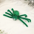 Dettaglio di un fermaglio per capelli a forma di ragno verde per decorazioni Halloween - Taglia unica / Fermaglio per capelli a forma di ragno verde