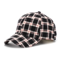 Gros plan d'une casquette de baseball à carreaux noir et blanc avec accents rouges - Taille Unique (56-60cm) / Grand Plaid Noir Blanc Rouge (A)