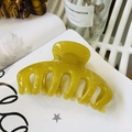 Detail of neon green large flower hair claw clip with glossy resin finish for long hair - Keel Style Claw / Approx 11cm / Mung Bean Brown