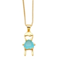 Collana dorata con pendente a forma di ragazzo e gemma a cuore color alzavola su fondo bianco - Boys