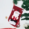 Calcetín navideño de lino rojo con Papá Noel en 3D y copos de nieve para colgar - Santa Claus