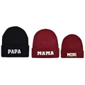 Set di tre berretti in maglia per la famiglia con ricamo PAPA MAMA MINI nero e bordeaux - Set Famiglia PAPA Nero + Bordeaux MAMA + Bordeaux MINI / Nero/Bordeaux