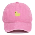 Gorra de béisbol de algodón lavado rosa con bonito bordado de pato amarillo delante - Ajustable / Rosa