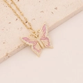 Collana dorata con ciondolo a farfalla in smalto rosa e zirconi su base di pietra - Viola