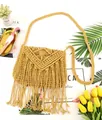 Detail der senfgelben Macramé-Tasche mit langen Fransen und Boho-Webtextur - Gelb