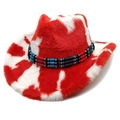 Cappello da cowboy con stampa mucca e perline etniche su sfondo bianco, angolo 45° - Parte Superiore a Cuore / Stampa Mucca Rossa e Bianca