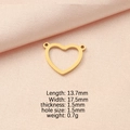 Detalle de colgante de corazón hueco dorado de 13,7x17,5mm para joyería artesanal - Chapado en Oro de 18K