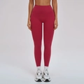 Hoge taille yoga legging in roze met matte afwerking en naadloos ontwerp vooraan - S / Kersenrood