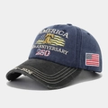 Detail der USA 250. Jubiläumsstickerei und 1776-2026 Naht auf der Baseballkappe - Stil A Marineblau und Schwarze Krempe