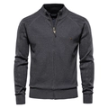 Détail d'un cardigan en tricot gris foncé avec col montant, zip complet et texture côtelée - M / Gris clair