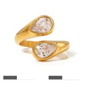 18k vergulde roestvrijstalen open ring met twee peervormige kristallen op een witte basis - Gouden Waterdruppel Stijl (JDR2406008)