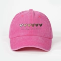 Casquette baseball rose délavée avec cœurs colorés et message One Day at a Time - Réglable / Rouge Rose