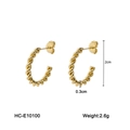 Vista de detalle de pendientes de aro trenzados en acero con baño de oro 18K y medidas - Pequeño (HC-E10100) / Dorado