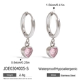 Roze hart zirkoon oorbellen van roestvrij staal met afmetingen en specificaties - Hart Hanger Stijl (JDE0304005-S)
