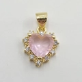 Collana a cuore dorata con gemma rosa e zirconi chiari su uno sfondo bianco - Ciondolo Cuore Rosa HS0005 Oro