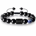 Detalle de pulsera del zodiaco Cáncer con cuentas de ágata negra y cordón ajustable - Cáncer